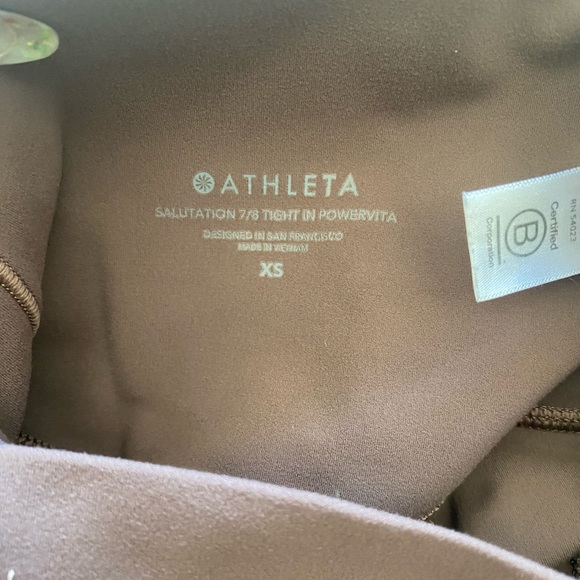 Athleta salutation 7/8 mauve legging size xs - Picture 5 of 5
